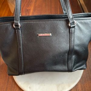 Dana Buchman black leather purse